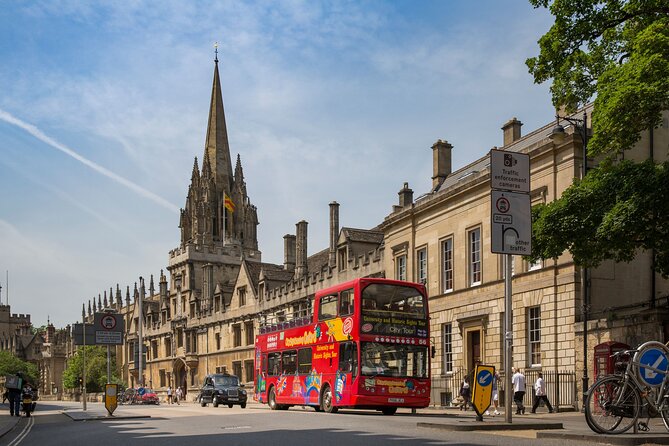 City Sightseeing Oxford Hop-On Hop-Off Bus Tour - Park Town, Plantation Road, and St Giles Church