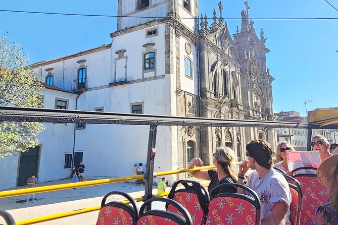 City Sightseeing Porto Hop-On Hop-Off Bus Tour - Commentary, delays, and finding the stops