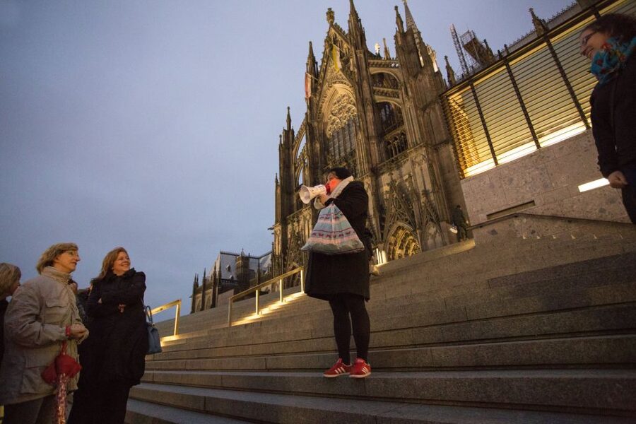 Cologne: 1.5-Hour Comedy Bus Tour - What the 90 minutes feel like