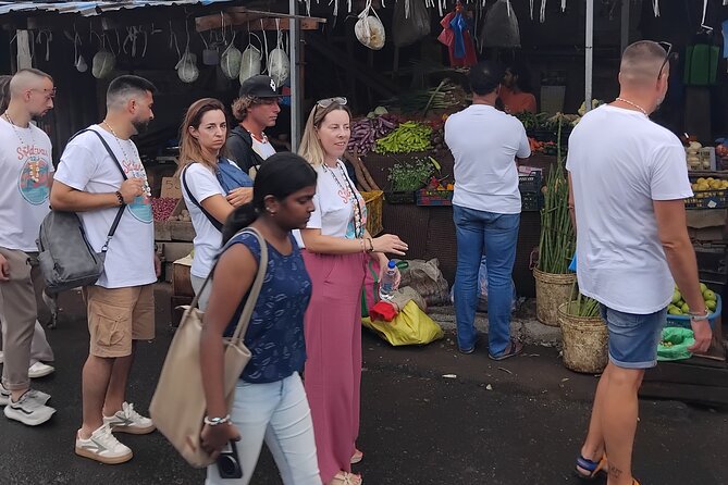 Colombo City Highlights Bus Tour - Jami Ul-Alfar Mosque adds a memorable landmark