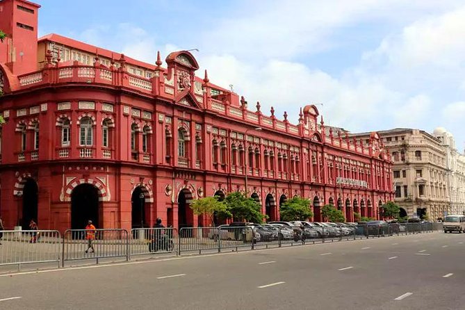 Colombo City Tour On Open Deck Bus - Independence Square and Cinnamon Gardens