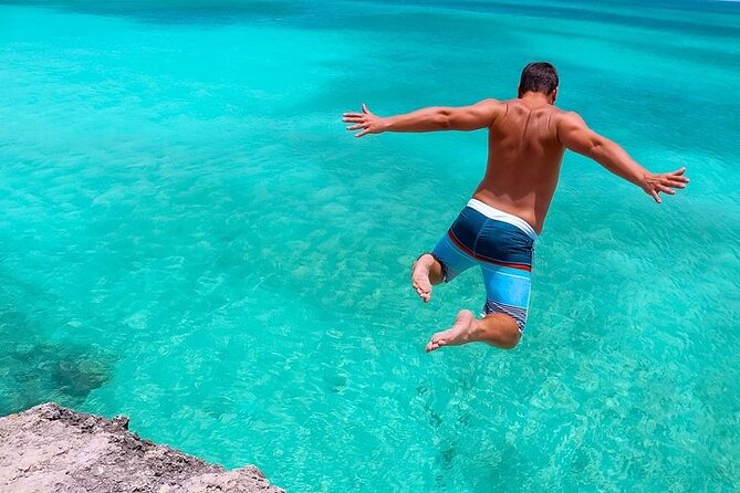 Colorful Beach Bus Sightseeing Tour of Aruba - Cave Pool Aruba: the most adventurous stop
