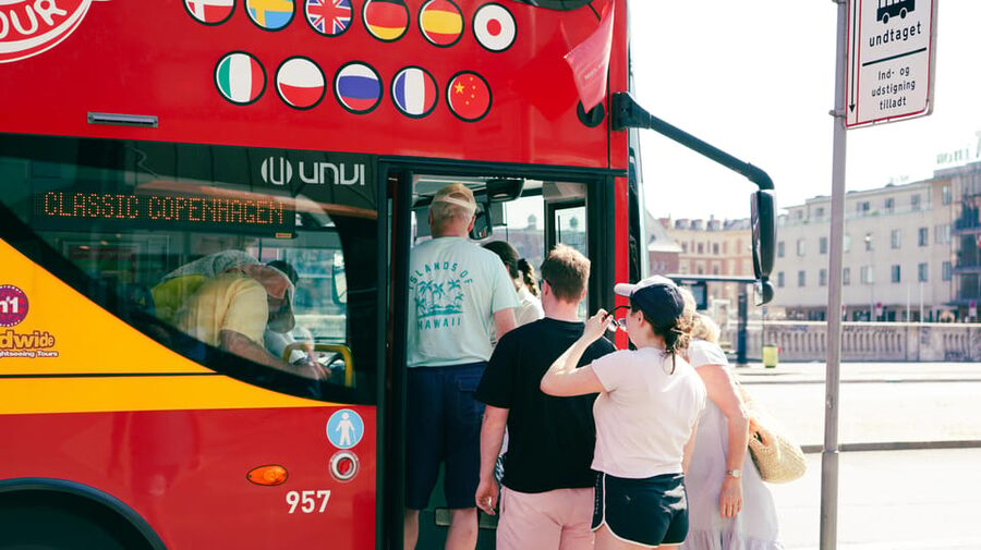 Copenhagen: City Sightseeing Hop-On Hop-Off Bus Tour - How the audio guide and staff affect the experience
