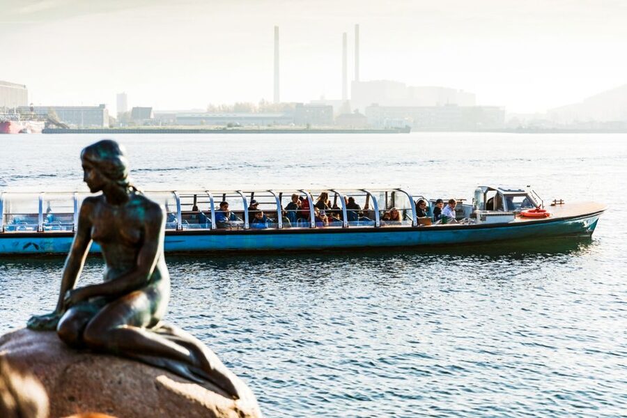 Copenhagen: Hop-On Hop-Off Bus Tour with Boat Tour Option - Who will get the most from this tour