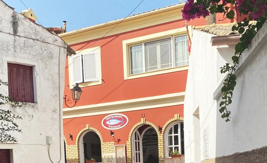Corfu: Shore & Shared Tour – Achilleion, Mon Repos, Old Town - A practical half-day introduction to Corfu