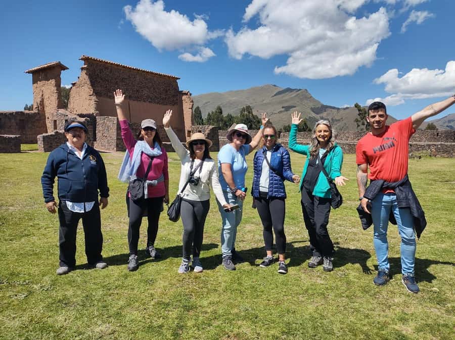 Cusco: Bus Turistico Puno Cusco con Tour y Buffet - La Raya and the Nevado Chimboya