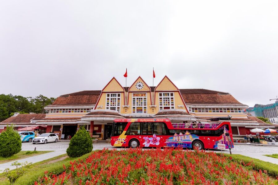 Da Lat: City Sightseeing Hop-On Hop-Off Bus Tour - Stop 2: Crazy House