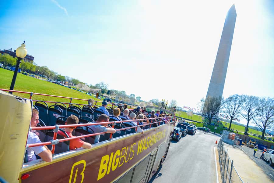 DC: Hop-On Hop-Off with 17 Stops plus Arlington Walking Tour - Choosing one, two, or three days