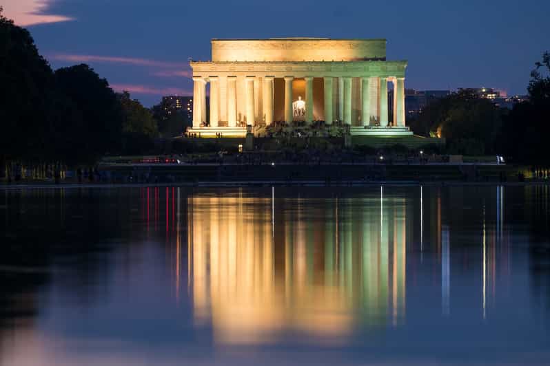DC: Open-top Monuments and Memorials Sightseeing Night Tour - The National Mall from the upper deck