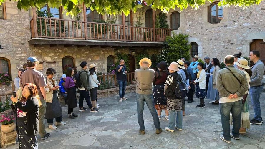 Delphi and Meteora: 2-Day Bus Tour from Athens - Why this two-day route works