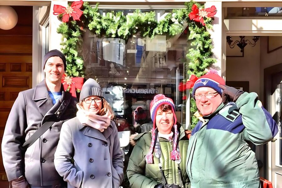 Denver: Holiday Lights & Sights Bus Tour - The optional outdoor photo and light-show stop