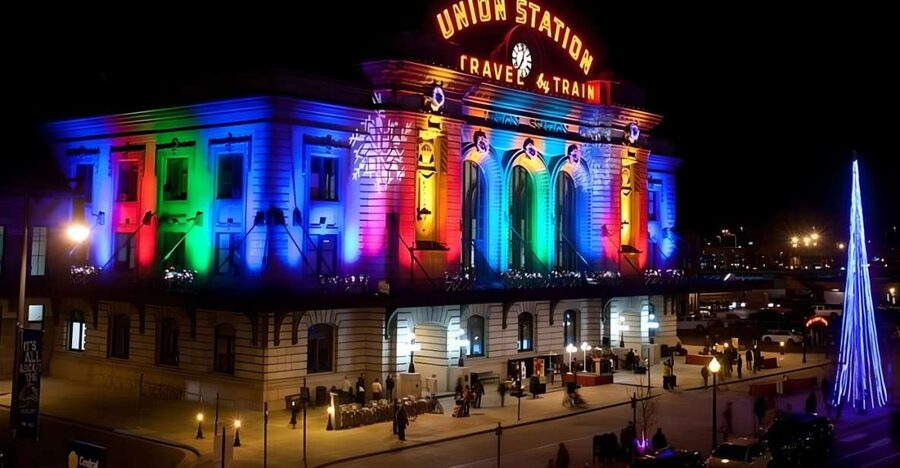 Denver: Holiday Lights & Sights Bus Tour - Starting at the Denver Public Library Central Branch