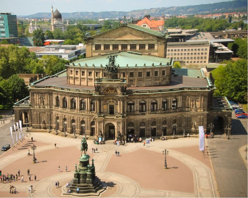 Dresden: 1.5-Hour Comedy Bus Tour in German - What the price includes at $39