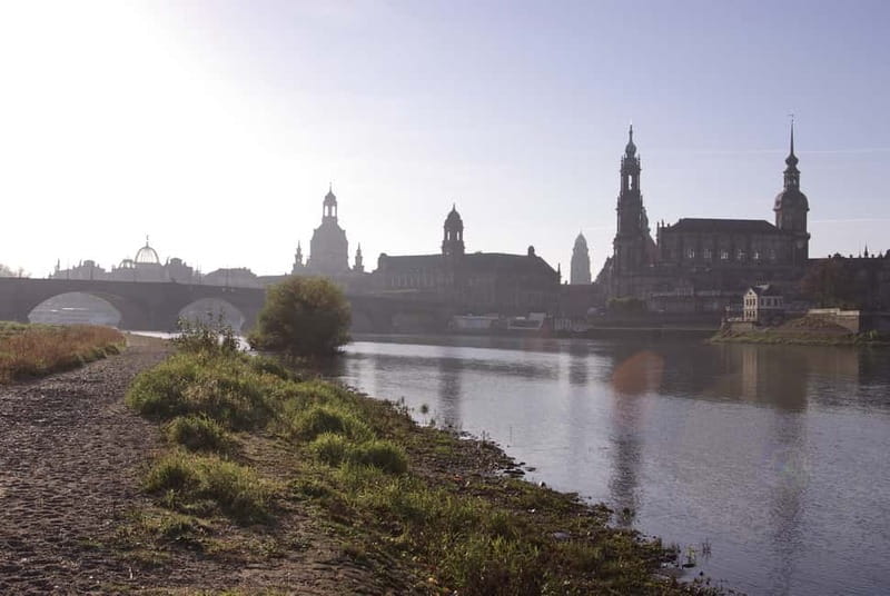 Dresden: 10-Hour-Tour from Berlin by VW-Bus - Guide style and personal attention