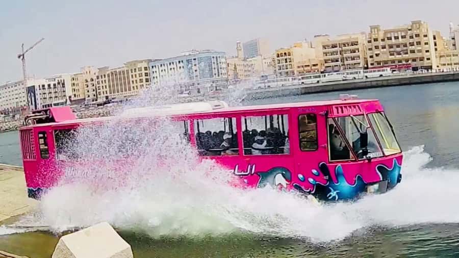 Dubai: Old town tour with Wonder Bus, souks, Creek and Guide - Who should book this one-hour ride