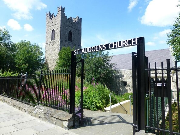 Dublin Ghost Bus Tour with Professional Actors - Dublin after dark, with a theatrical twist