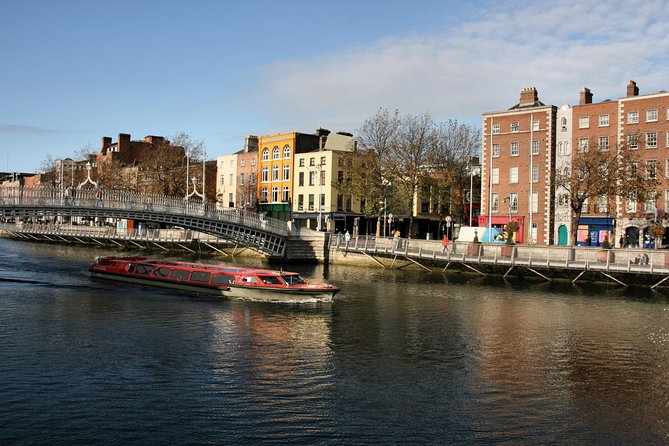 Dublin Hop-on Hop-off Bus Tour - Live Tour auf Deutsch - Teeling, Guinness, and the Liberties