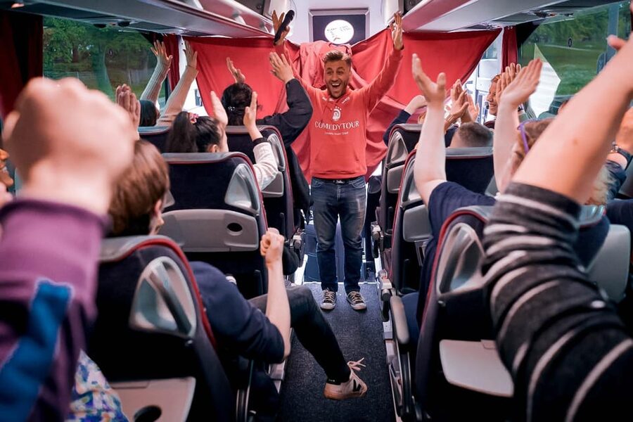 Düsseldorf: 1.5-Hour Comedy Bus Tour - Should you book the Düsseldorf Comedy Bus Tour?