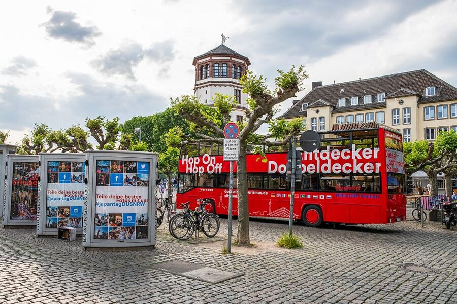 Düsseldorf: 24-Hour Hop-On Hop-Off Ticket - Königsallee: the practical starting point