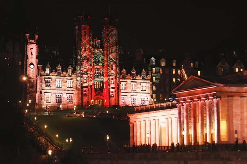 Edinburgh: Hop-On, Hop-Off Bus Tour City & Britannia Combo - Audio commentary, drivers, and the feel onboard