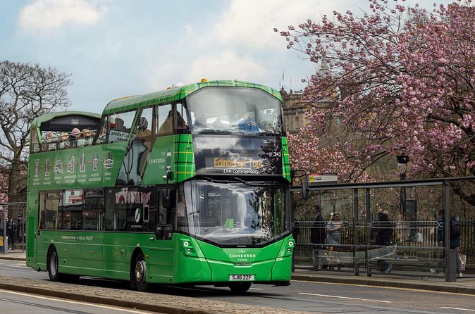 Edinburgh Hop-on Hop-off City Tour with Live Guide - Stops 9 and 10: the National Museum and Edinburgh Castle