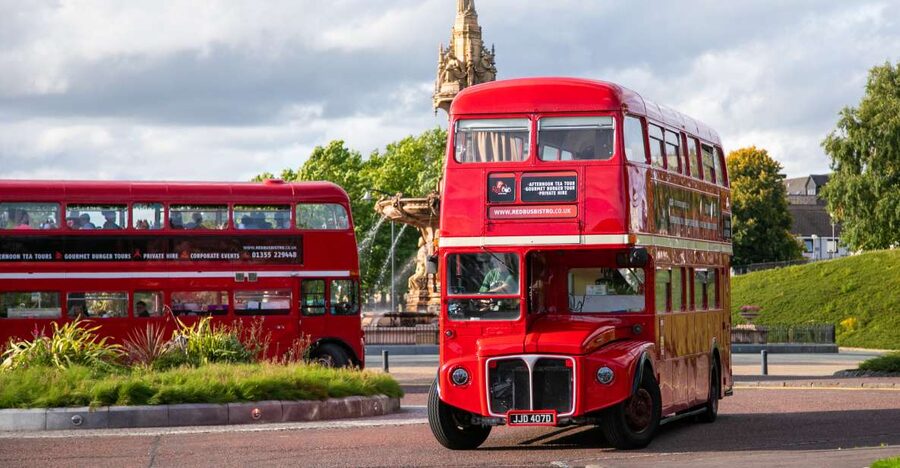 Edinburgh: Vintage Bus Tour with Afternoon Tea or Gin - Choosing tea or gin in a teapot