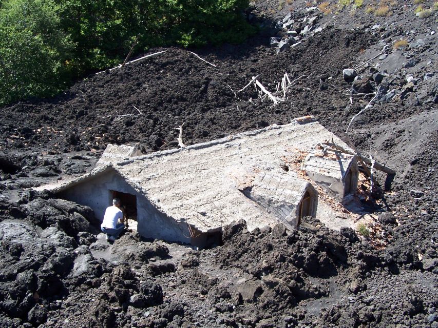 Etna by Panoramic Bus, Audioguide 9 languages, from Catania - Rifugio Sapienza at 2,000 meters