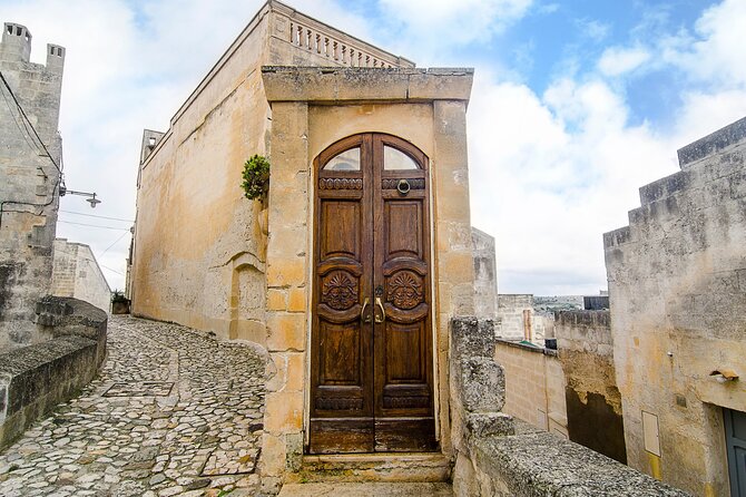 FAST TO MATERA: Guided Tour with bus, from Bari - The coach ride from Bari