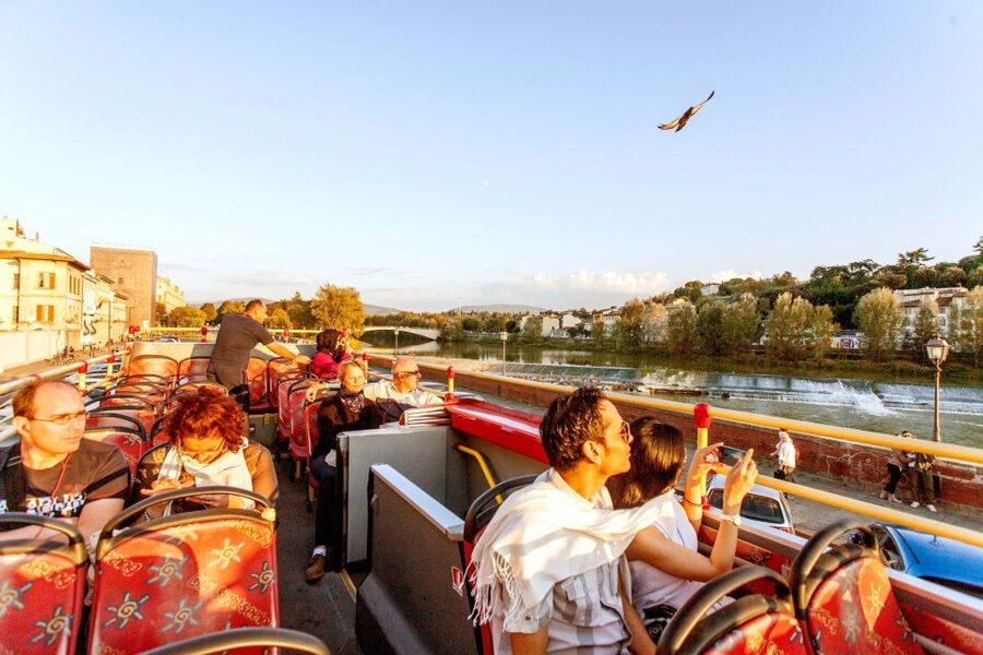 Florence: Hop-on Hop-off Bus Tour: 24, 48 or 72-Hour Ticket - What the ride feels like