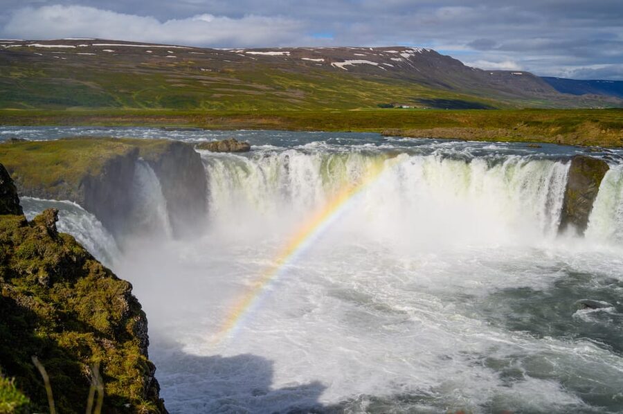 From Akureyri: Goðafoss Express Minibus Tour - Goðafoss in a two-hour window
