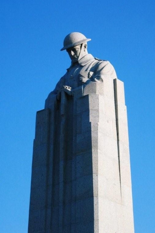 From Bruges: Great War Flanders Fields Minibus Tour w/ Lunch - Lunch at De Dreve and a pause from the battlefield
