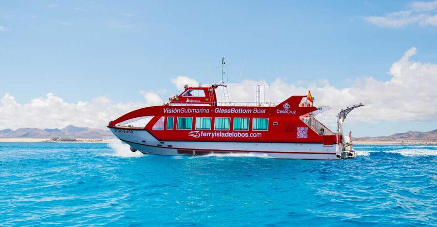 From Caleta de Fuste: Return Bus and Ferry to Lobos Island - The 15-minute ferry from Corralejo