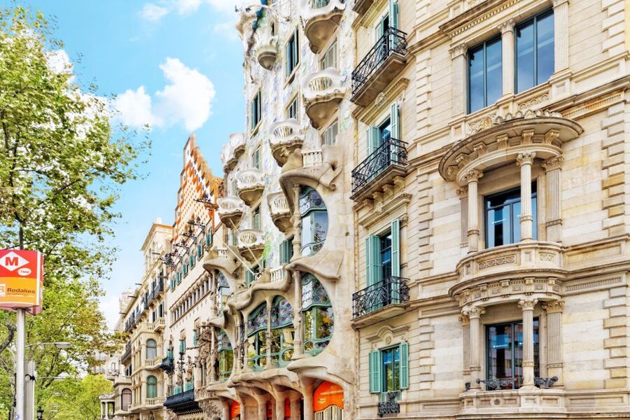 From Costa Brava: Barcelona and Antoni Gaudí's Work Bus Tour - Sagrada Familia: Barcelona’s unfinished masterpiece