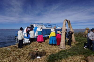 From Cusco: Lake Titicaca, Uros and Amantani by sleeper bus