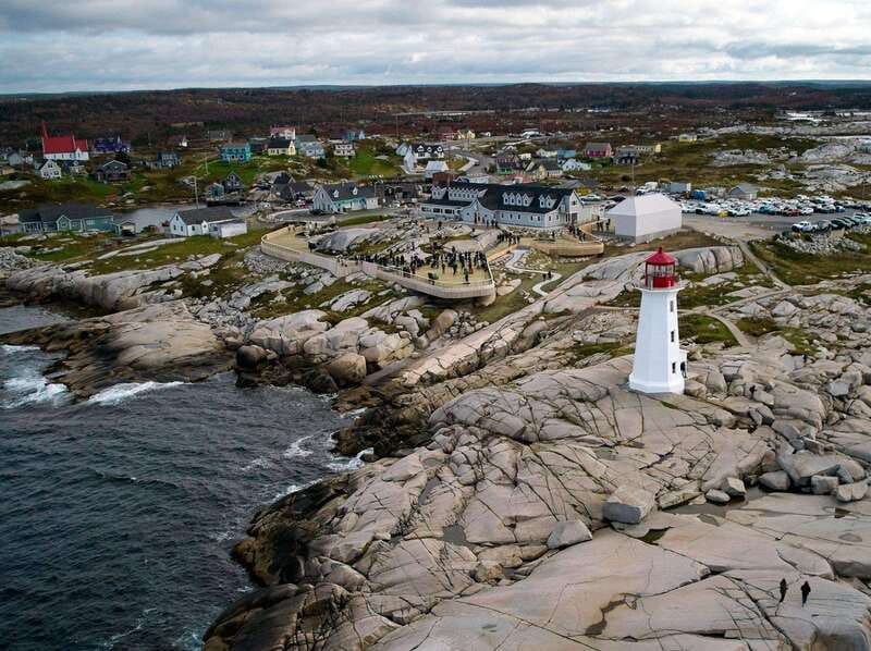 From Halifax: Peggy's Cove Bus Tour - The optional Amos Pewter workshop