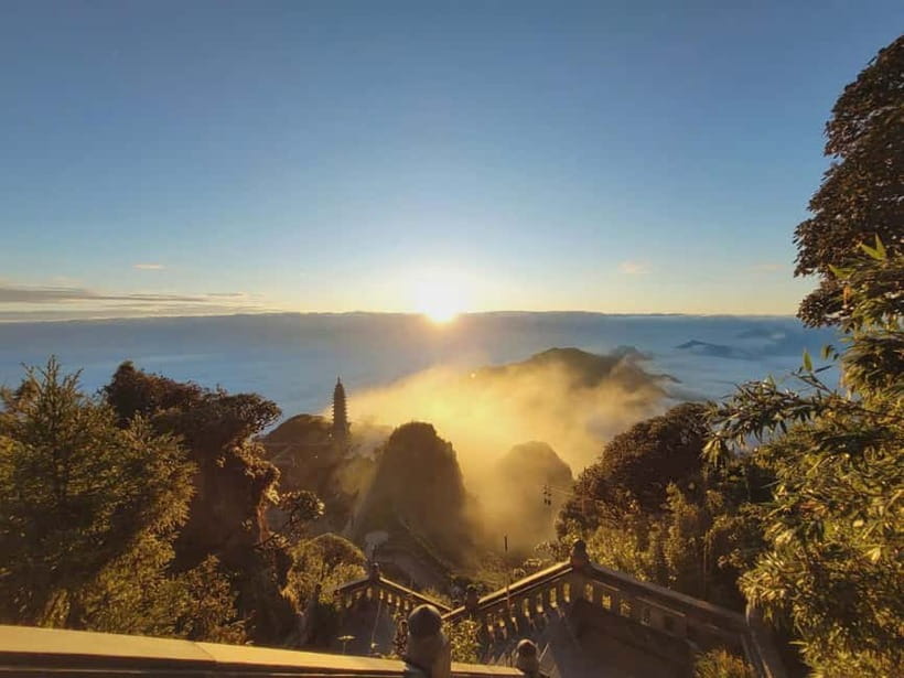 From Hanoi: 2-Day Sapa Limo Bus Tour & Fansipan Peak Visit - Arriving in Sapa and settling into the hotel