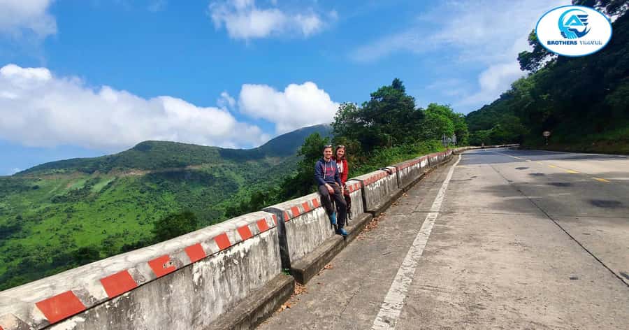 From Hue: Hoi An Guided Bus Tour with 4 Sightseeing Stops - Thanh Toan Bridge, a gentle start near Hue