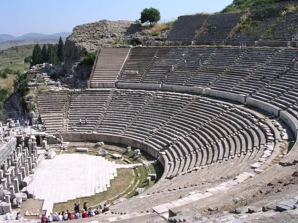 From Istanbul: 2-Day Ephesus & Pamukkale Tour by Bus - Arriving in Selcuk and seeing the Temple of Artemis