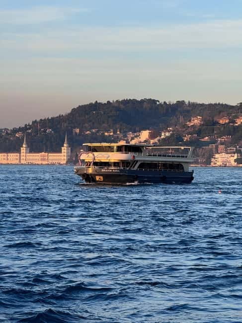 From Istanbul: Guided Europe and Asia Tour by Bus and Boat - Lunch while crossing back toward Europe