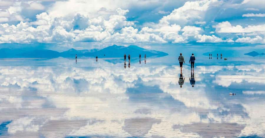 From La Paz: Salar de Uyuni 3-D Tour+Entrance Tickets by Bus - Key points to know before booking