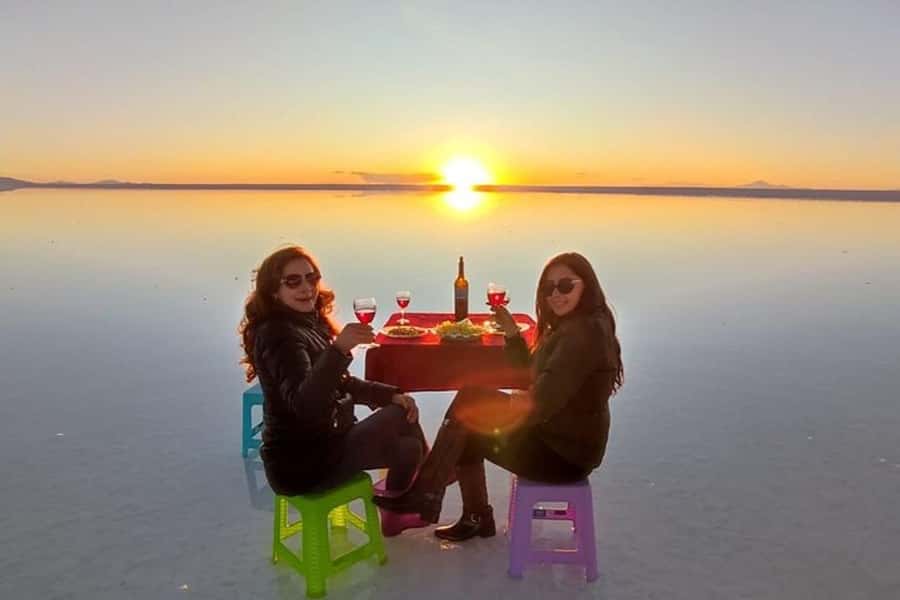 From La Paz: Salar de Uyuni 3-D Tour+Entrance Tickets by Bus - Crossing the salt flats
