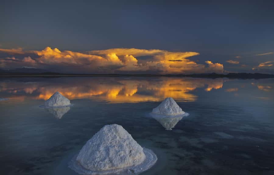From La Paz: Uyuni Salt Flat Tour & Overnight Roundtrip Bus - The Train Graveyard and Colchani