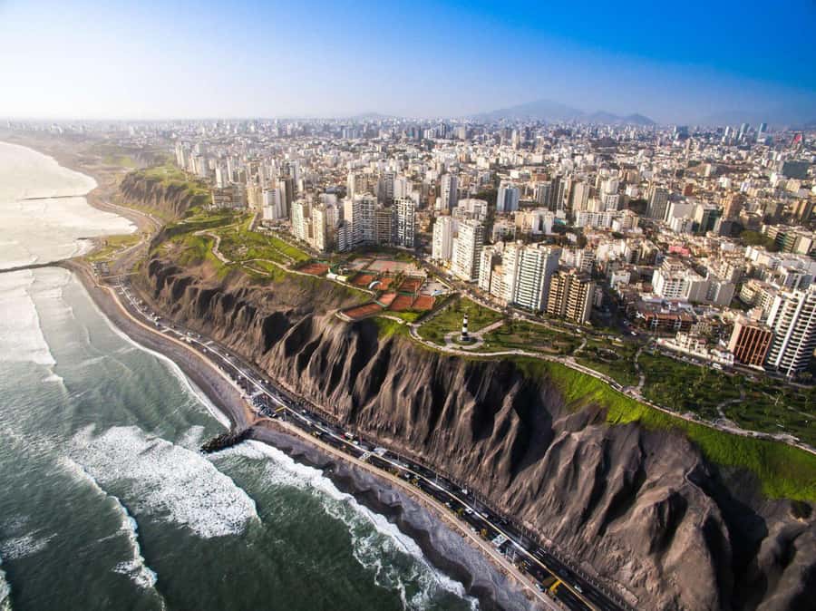 From Lima : 360° Panoramic Bus - A quick way to read Lima’s three-layered story