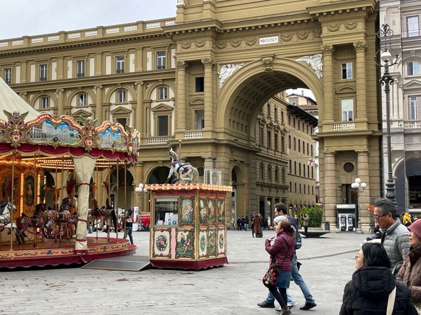 From Livorno: Guided Day Trip to Florence and Pisa by Bus - Ponte Vecchio in 15 minutes