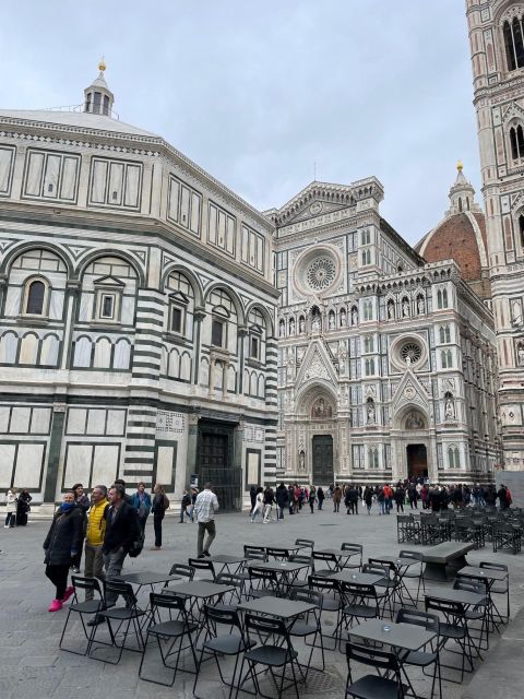 From Livorno: Guided Day Trip to Florence and Pisa by Bus - Pisa’s Square of Miracles in 30 minutes