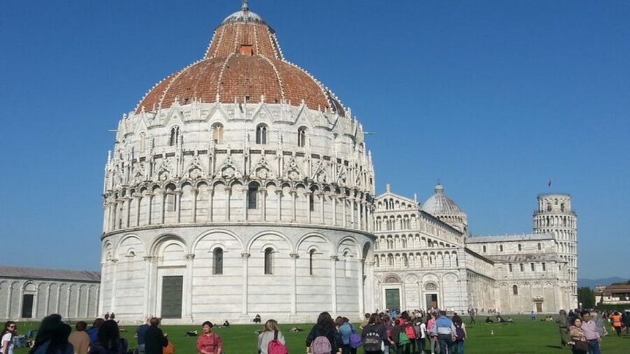 From Livorno: Guided Day Trip to Florence and Pisa by Bus - Leaving Livorno and finding the bus