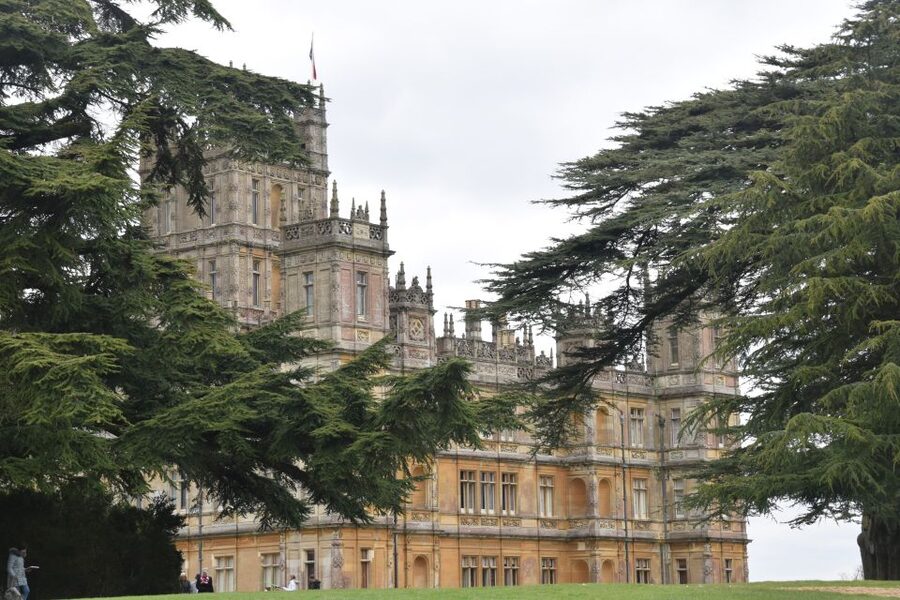 From London: Downton Abbey and Village Coach Tour - What the $209 price really buys you