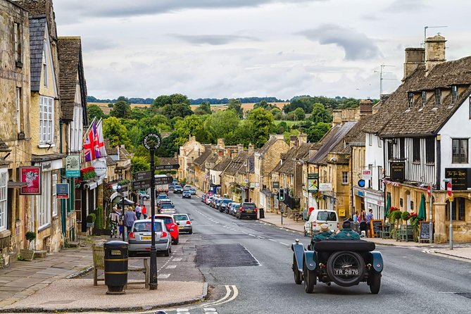 From London: Shakespeare's Stratford-upon-Avon Day Trip by Coach - The Cotswolds question