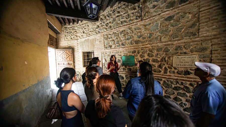 From Madrid: Guided Day Trip to Toledo by Bus - The sword-making workshop