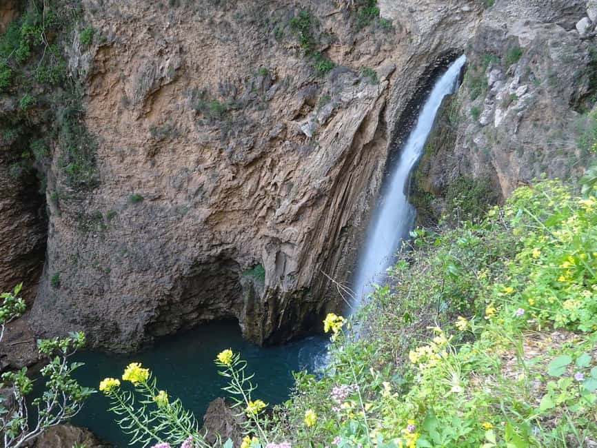 From Malaga: Ronda y Setenil de la Bodegas Day Trip by coach - Four hours to eat and explore Ronda